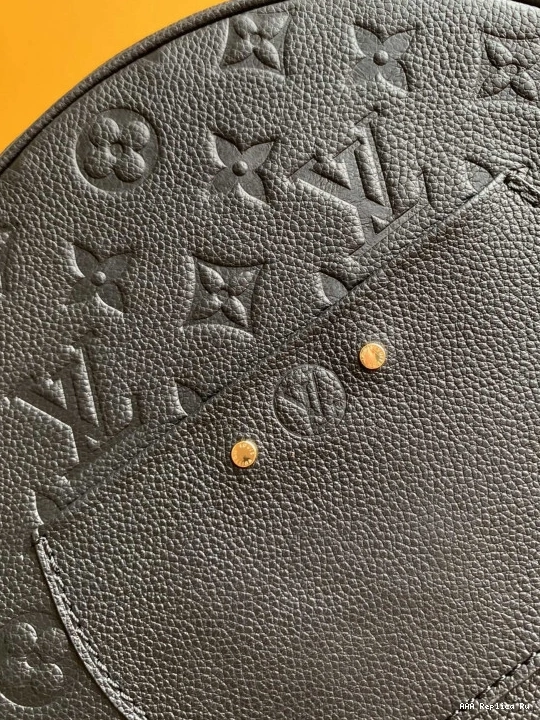AAA Pruses Bags BOITE VUITTON MM LOUIS CHAPEAU SOUPLE 0716